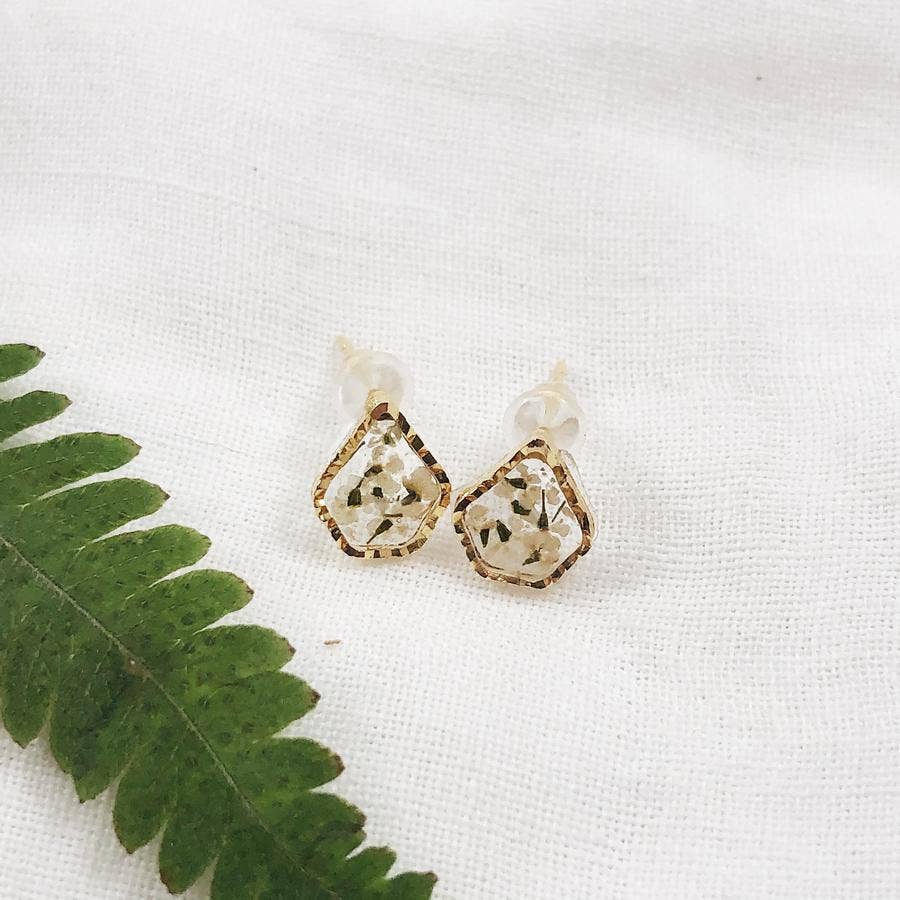 Phoebe - Dainty Gold Stud Earrings With Pressed Flowers