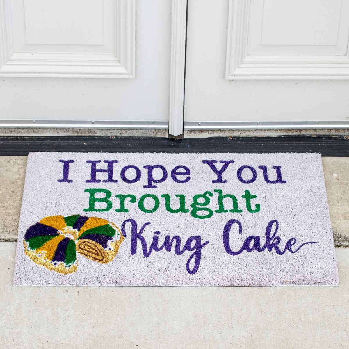 Brought King Cake Coir Doormat   White/Multi   30x18