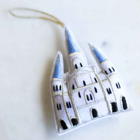Cathedral Ornament   Silver/Sky   3x4.25